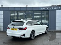 USED 2020 20 BMW 3 SERIES 2.0 318d Sport Touring 5dr Diesel Auto Euro 6 (s/s) (150 ps) CARPLAY + HEATED SEATS + AMBIENT LIGHTING + FRONT AND REAR SENSORS WITH REAR CAM + CRUISE CONTROL + SATNAV