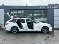 USED 2020 20 BMW 3 SERIES 2.0 318d Sport Touring 5dr Diesel Auto Euro 6 (s/s) (150 ps) CARPLAY + HEATED SEATS + AMBIENT LIGHTING + FRONT AND REAR SENSORS WITH REAR CAM + CRUISE CONTROL + SATNAV