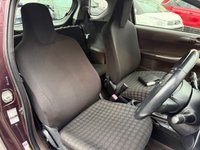 USED 2009 59 TOYOTA IQ 1.33 Dual VVT-i 3 Hatchback 3dr Petrol Manual Euro 4 (s/s) (98 ps) Air Con ULEZ Compliant SH 7 Stamps