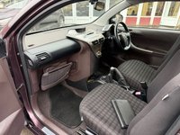 USED 2009 59 TOYOTA IQ 1.33 Dual VVT-i 3 Hatchback 3dr Petrol Manual Euro 4 (s/s) (98 ps) Air Con ULEZ Compliant SH 7 Stamps