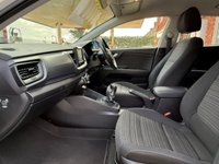 USED 2017 67 KIA STONIC 1.4 2 SUV 5dr Petrol Manual Euro 6 (s/s) (98 bhp) GREAT SERVICE HISTORY 6 SRVCS