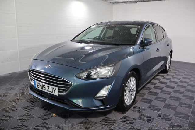 2019 FORD FOCUS 1.0T EcoBoost Titanium Hatchback 5dr Petrol Manual Euro 6 (s/s) (125 ps) - Photo 3