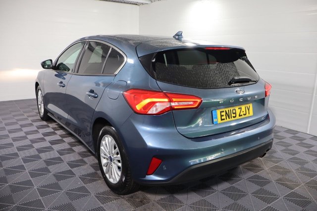 2019 FORD FOCUS 1.0T EcoBoost Titanium Hatchback 5dr Petrol Manual Euro 6 (s/s) (125 ps) - Photo 4