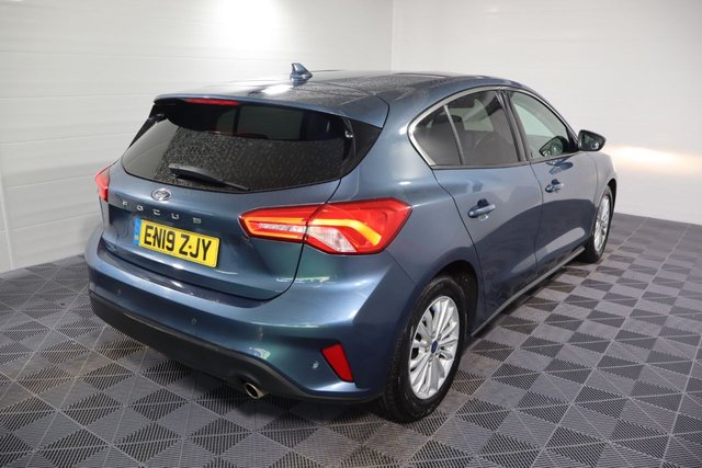 2019 FORD FOCUS 1.0T EcoBoost Titanium Hatchback 5dr Petrol Manual Euro 6 (s/s) (125 ps) - Photo 6