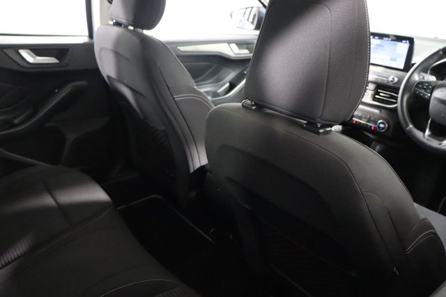 2019 FORD FOCUS 1.0T EcoBoost Titanium Hatchback 5dr Petrol Manual Euro 6 (s/s) (125 ps) - Photo 11