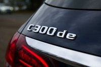 USED 2021 21 MERCEDES-BENZ C-CLASS 2.0 C300de 13.5kWh AMG Line Night Edition (Premium Plus) Estate 5dr Diesel Plug-in Hybrid G-Tronic+ Euro 6 (s/s) (306 ps) LUNAR BLUE METALLIC PAINTWORK + 360 CAMERA + SUNROOF + APPLE CARPLAY
