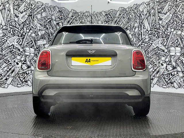 2022 MINI Hatch 1.5L One Classic 5dr - Photo 9
