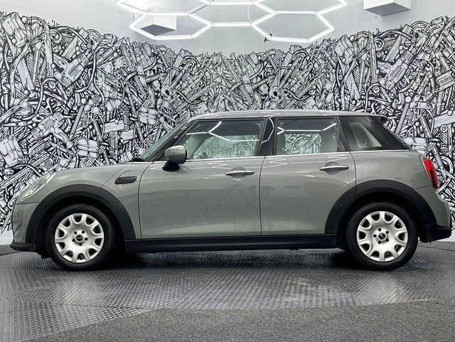 2022 MINI Hatch 1.5L One Classic 5dr - Photo 12
