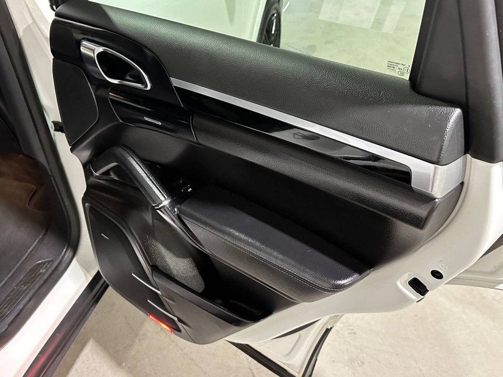 USED 2018 C PORSCHE CAYENNE 3.0 TD V6 Platinum Edition SUV 5dr Diesel TiptronicS 4WD Euro 6 (s/s) (262 ps) 