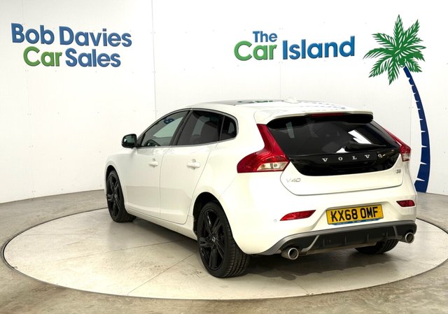2018 VOLVO V40 1.5 T3 GPF R-Design Nav Plus Hatchback 5dr Petrol Auto Euro 6 (s/s) (152 ps) - Photo 6