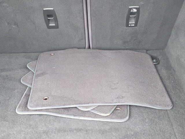 2020 JAGUAR I-PACE - Photo 11