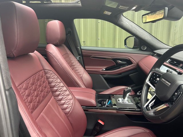 2022 Land Rover RANGE ROVER EVOQUE - Photo 2