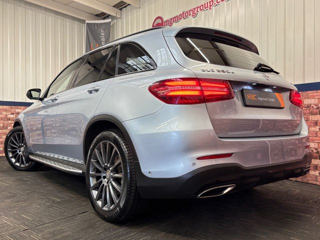 2015 Mercedes-Benz GLC - Photo 5