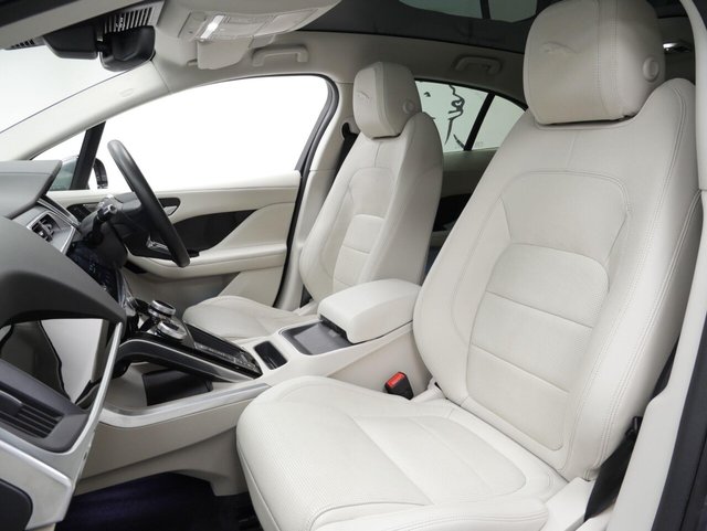 2021 JAGUAR I-PACE - Photo 6
