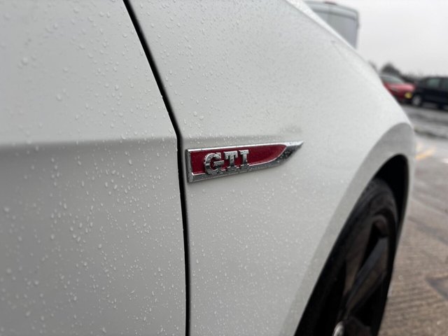2018 VOLKSWAGEN GOLF 2.0 TSI GTI DSG Euro 6 (s/s) 5dr - Photo 4
