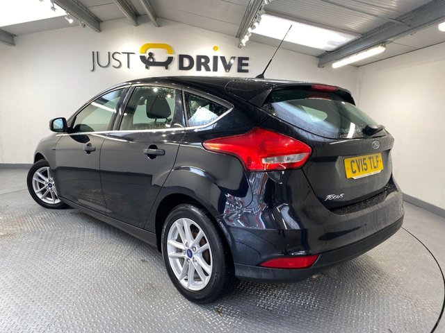 2015 Ford Focus 1.5L Zetec 5dr - Photo 3