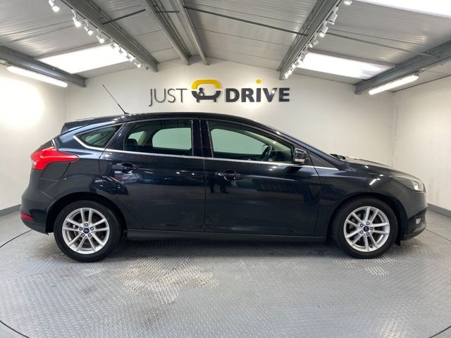 2015 Ford Focus 1.5L Zetec 5dr - Photo 6