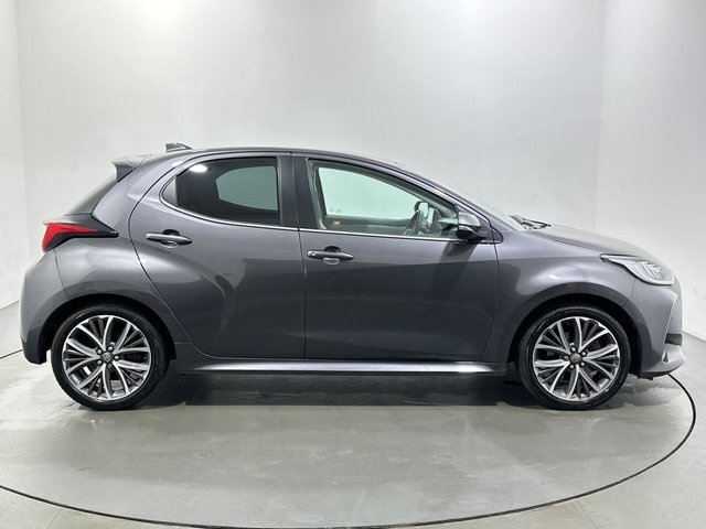 2021 Toyota Yaris - Photo 9