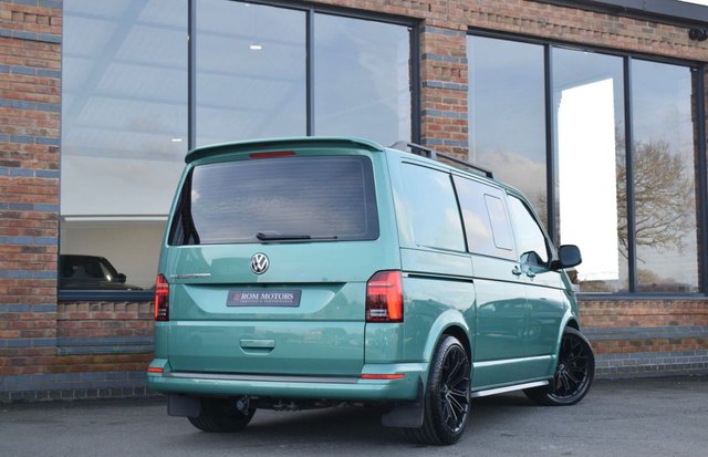 2020 Volkswagen Transporter 2L Highline 5dr - Photo 2