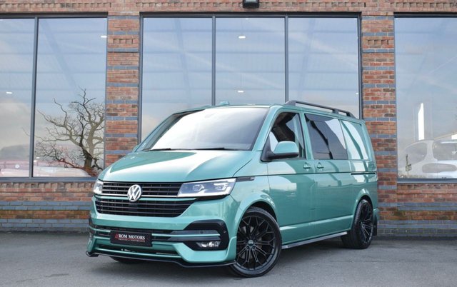 View our Volkswagen Transporter 2.0 BiTDI T32 Highline Kombi Double Cab 5dr Diesel DSG FWD SWB Euro 6 (s/s) (199 ps)