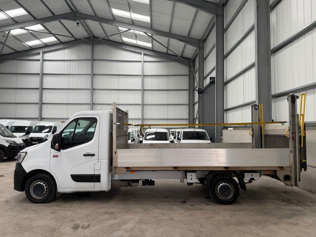 2021 RENAULT TRUCKS MASTER - Photo 8