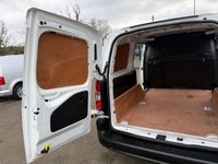 USED 2021 21 CITROEN BERLINGO 1.5 BlueHDi 950 Enterprise XL Panel Van 6dr Diesel Manual LWB Euro 6 (s/s) (100 ps) 1 OWNER MEDIA AIR CON 2 SIDE DOORS 3 FRONT SEATS 42K MILES COMES MOT 1 YEAR AND FULL SERVICE