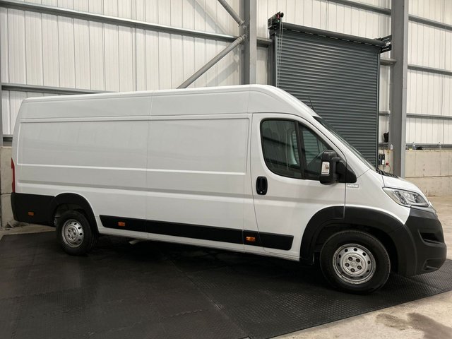 View our CITROEN RELAY