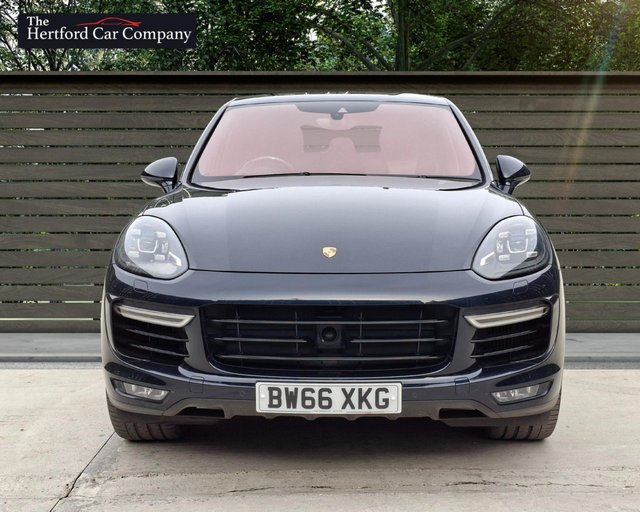 2017 Porsche Cayenne 4.8L Turbo S 5dr - Photo 3