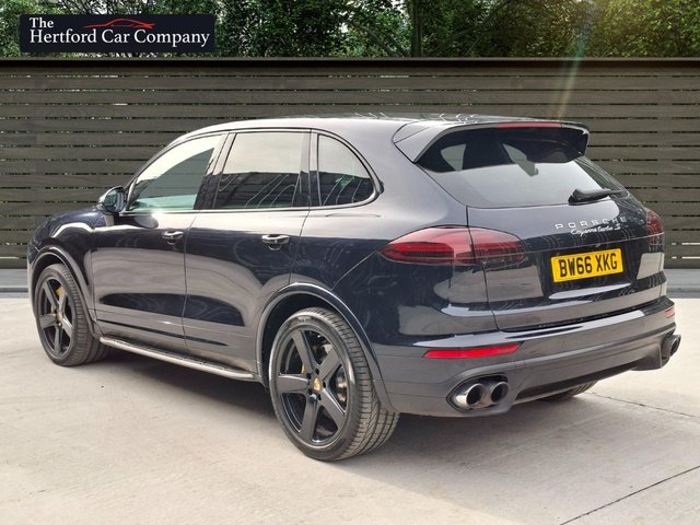 2017 Porsche Cayenne 4.8L Turbo S 5dr - Photo 6