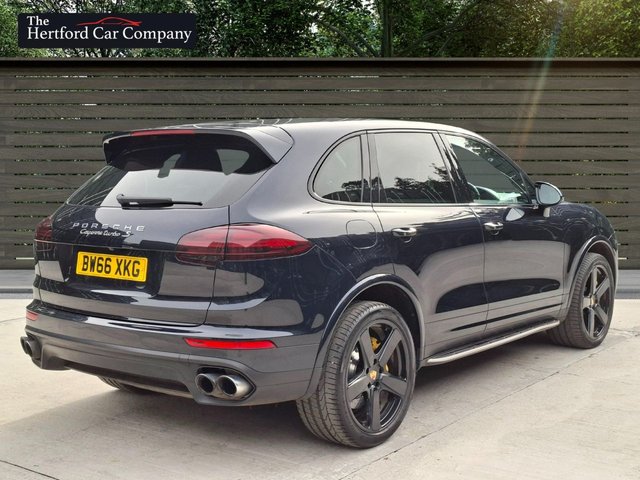 2017 Porsche Cayenne 4.8L Turbo S 5dr - Photo 8