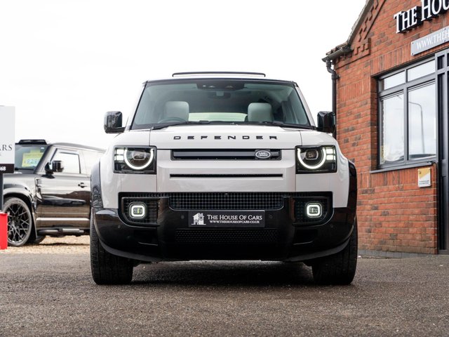 View our LAND ROVER DEFENDER 110