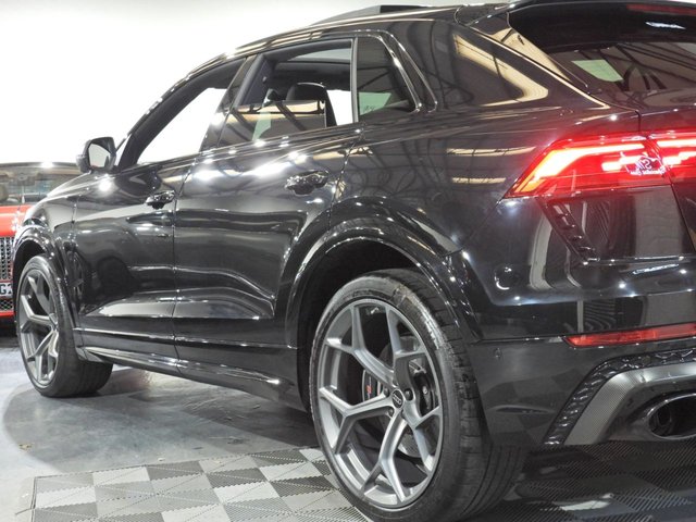 2024 Audi Rsq8 4L Performance Carbon Black 5dr - Photo 3
