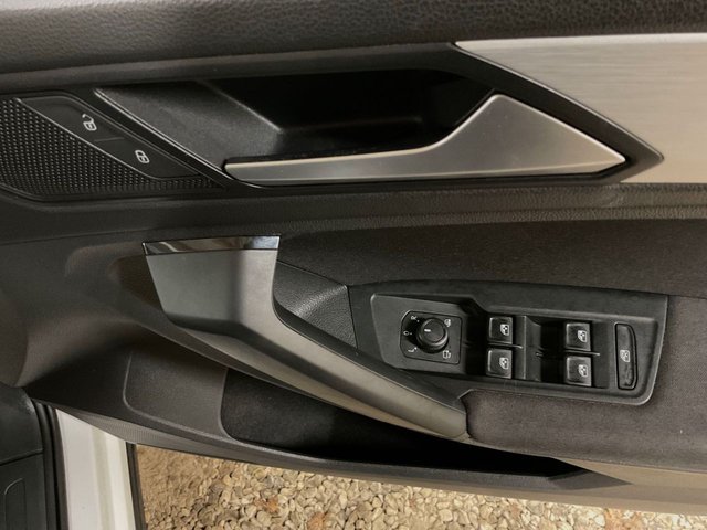 2019 VOLKSWAGEN TIGUAN (2019) - Photo 10