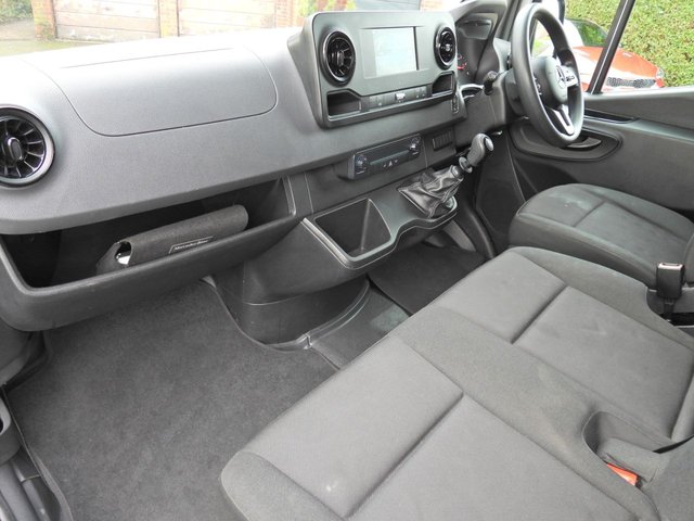 2023 Mercedes-Benz Sprinter 2L Progressive 5dr - Photo 3