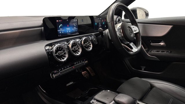 2021 Mercedes-Benz A-Class 1.3L Amg Line Edition 5dr - Photo 2