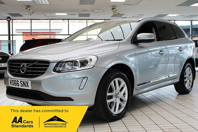 2017 VOLVO XC60 2.4 D4 SE Lux Nav SUV 5dr Diesel Auto AWD Euro 6 (s/s) (190 ps) - Photo 2