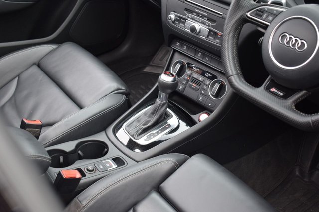 2016 Audi RS Q3 2.5L Performance 5dr - Photo 12