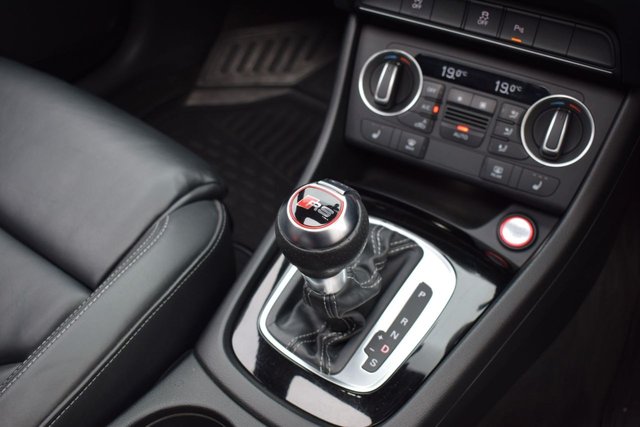 2016 Audi RS Q3 2.5L Performance 5dr - Photo 7