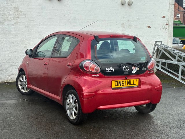 2011 Toyota Aygo 1L Ice 5dr - Photo 9