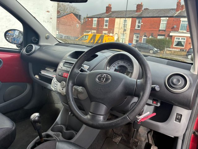 2011 Toyota Aygo 1L Ice 5dr - Photo 12