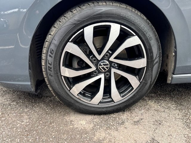 2022 VOLKSWAGEN GOLF 1.5 eTSI MHEV Active Hatchback 5dr Petrol Hybrid DSG Euro 6 (s/s) (150 ps) - Photo 3