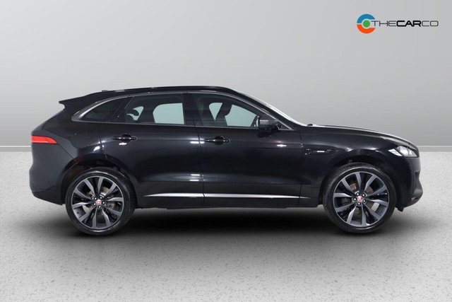 2020 Jaguar F-Pace - Photo 9