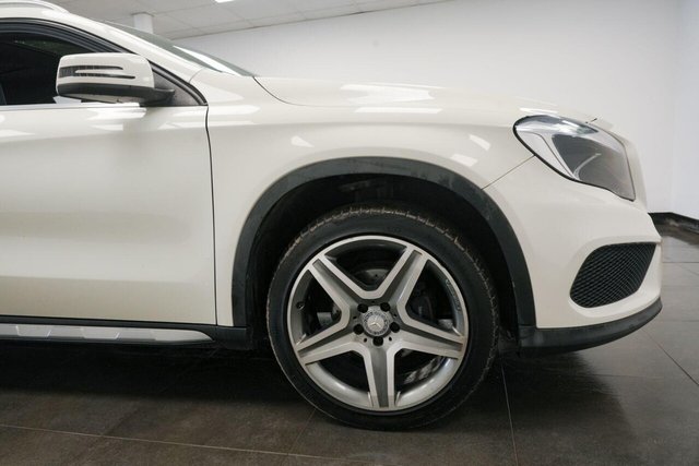 2016 MERCEDES-BENZ GLA 1.6 GLA200 AMG Line Euro 6 (s/s) 5dr - Photo 5
