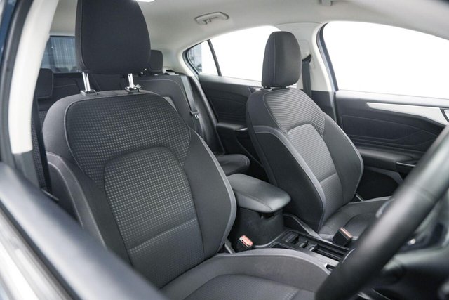 2021 FORD FOCUS 1.5 EcoBlue Zetec Euro 6 (s/s) 5dr - Photo 12