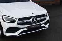 USED 2020 70 MERCEDES-BENZ GLC 2.0 GLC300d AMG Line (Premium Plus) SUV 5dr Diesel G-Tronic+ 4MATIC Euro 6 (s/s) (245 ps) PAN ROOF / NIGHT ED / PREMIUM+