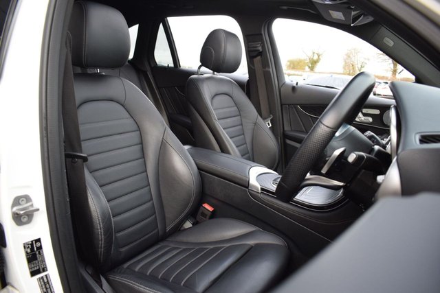 2020 Mercedes-Benz Glc 2L Amg Line 5dr - Photo 11