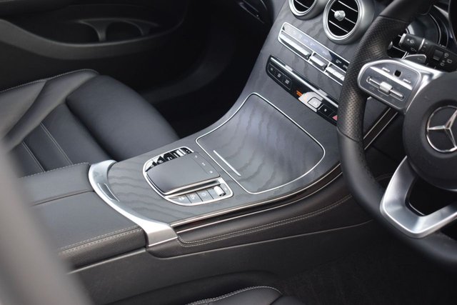 2020 Mercedes-Benz Glc 2L Amg Line 5dr - Photo 7