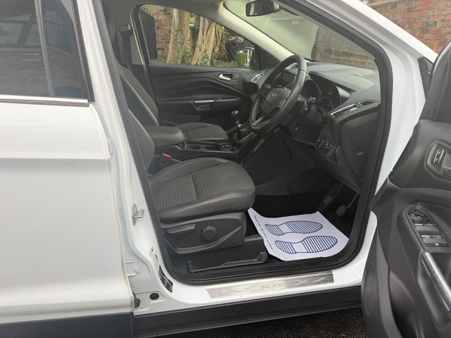 2019 FORD KUGA - Photo 9
