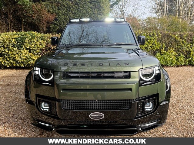 2026 Land Rover Defender 110 - Photo 3