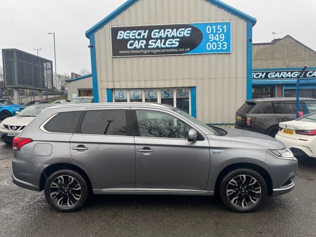 2016 MITSUBISHI OUTLANDER - Photo 2